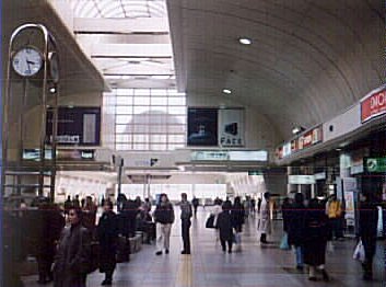 JR川崎駅構内 (24356 バイト)